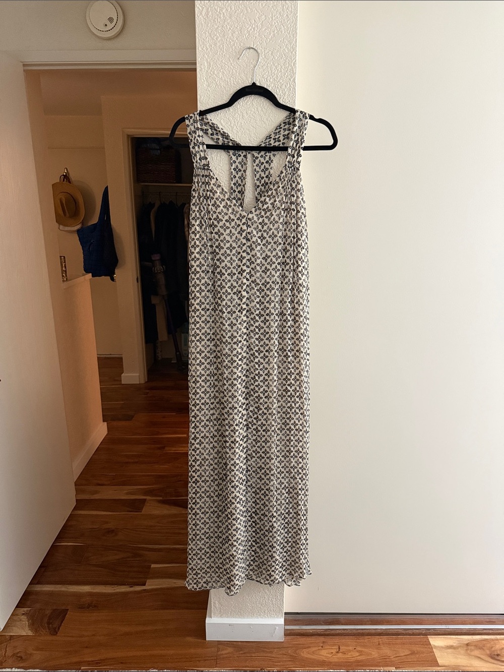 Massimo Dutti Cream and Black Sleeveless Printed Maxi Dress